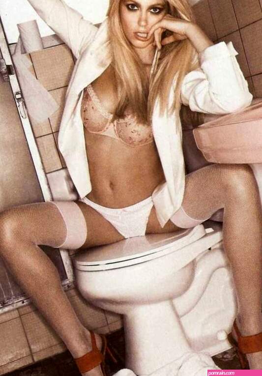 30 Hot Diora Baird Photos