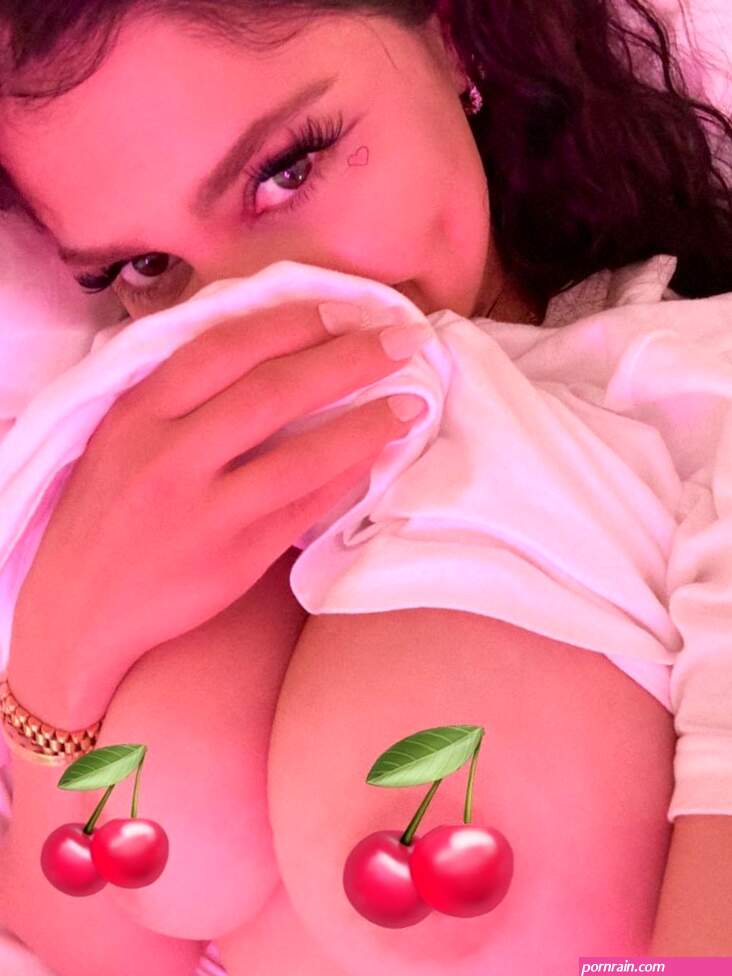 Shes hott