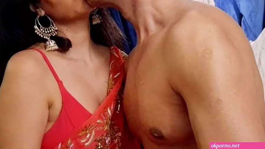 Saree Hot Kiss Sex