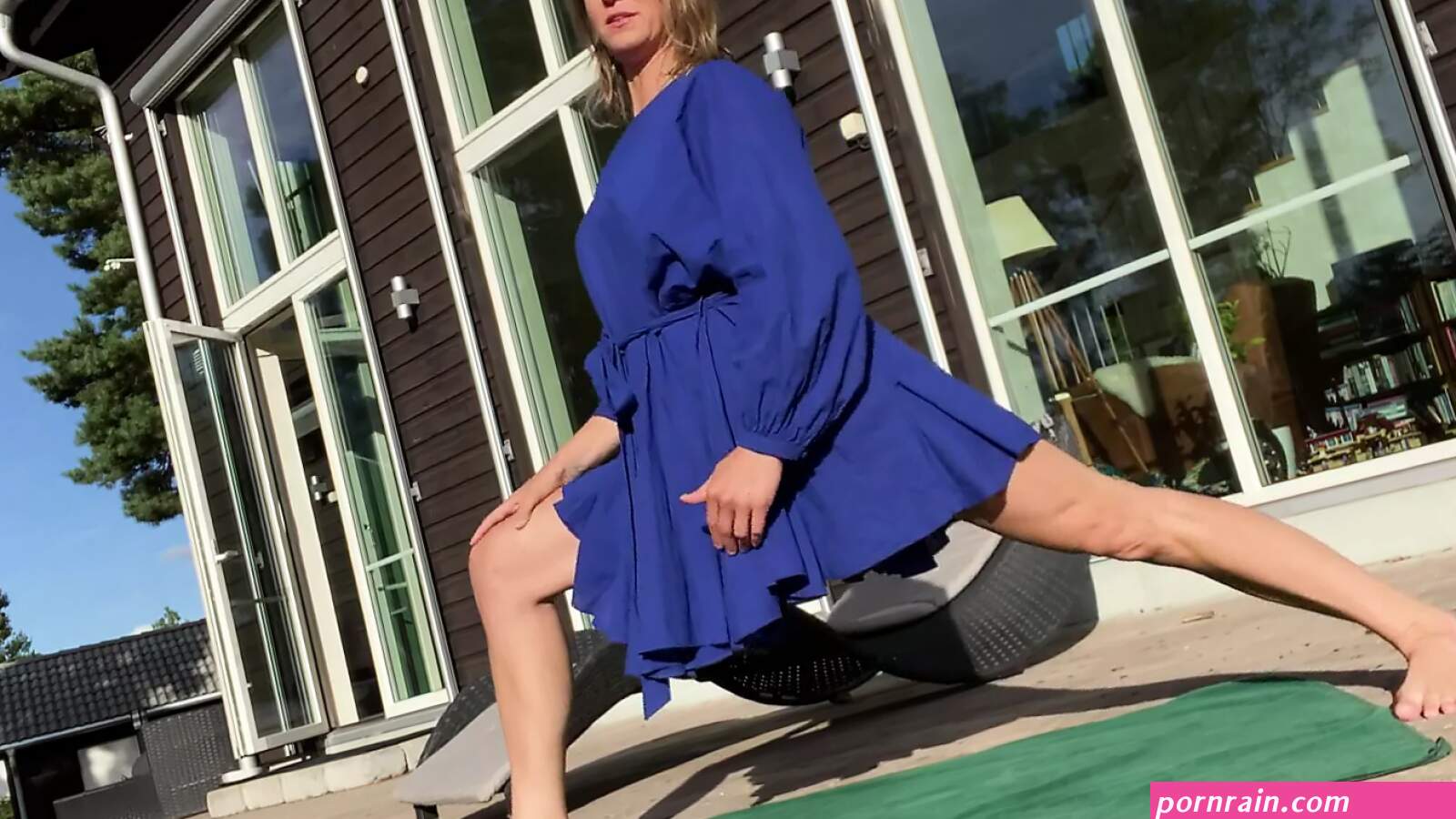 Marling yoga pussy