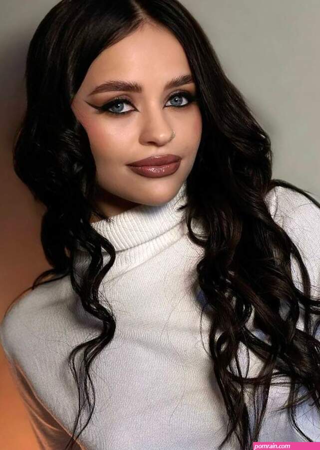 Angelina Skype