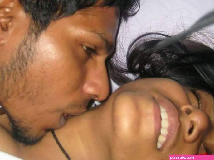 Online Leaked Photos Of Horny Tamil Girl Boobs Sucked By Lover
