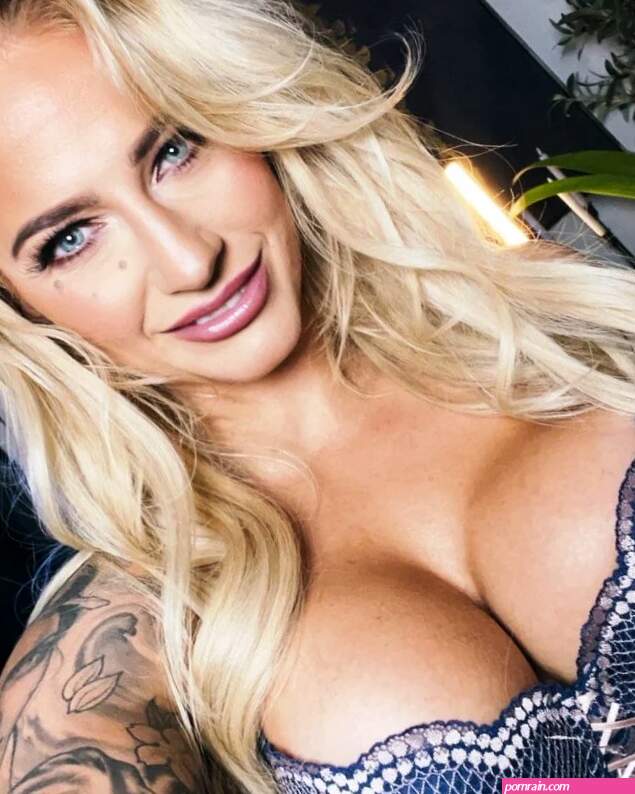 Ebanie Bridges: The Blonde Bomber OnlyFans Leaks