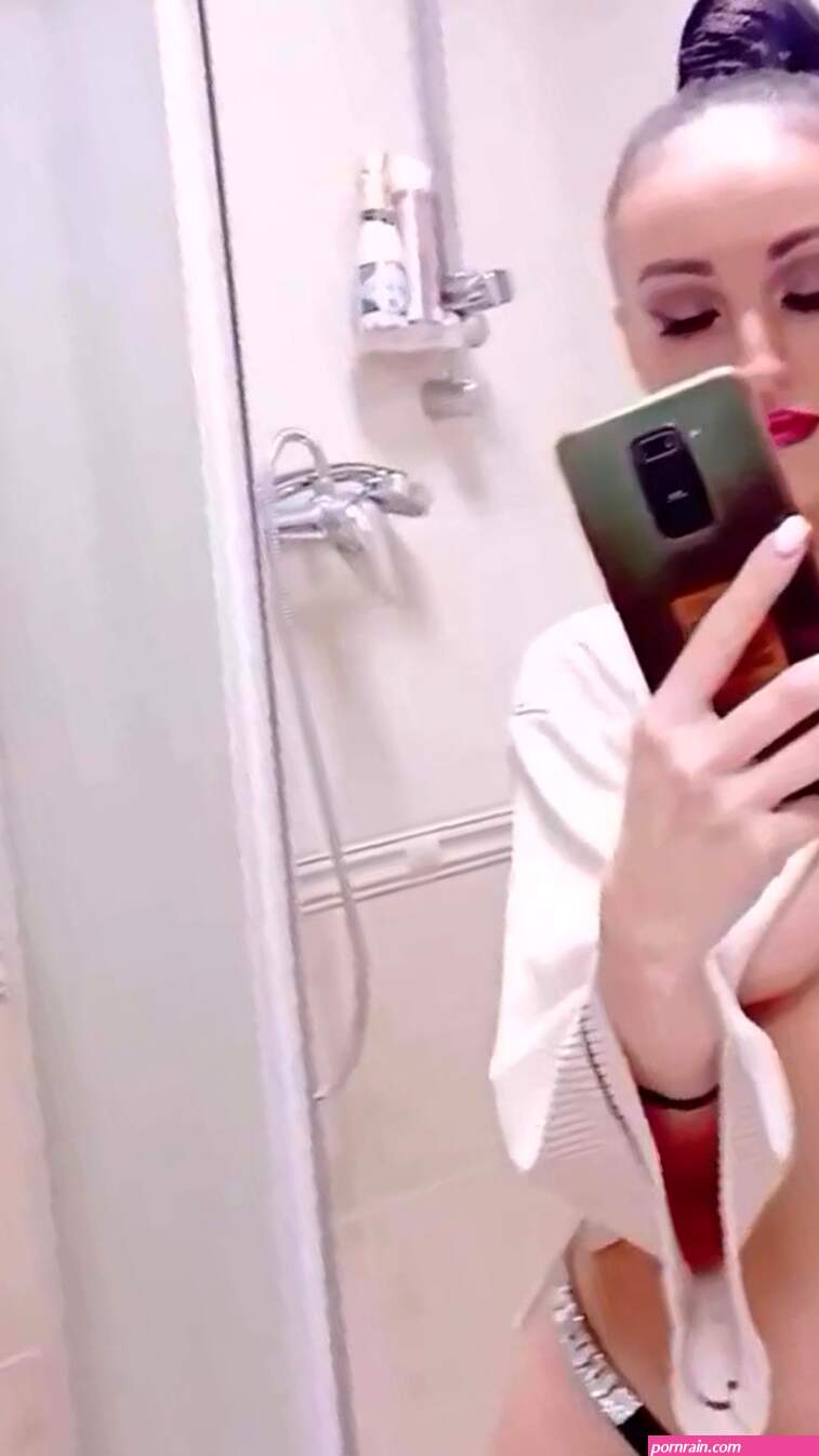 DanielaofUsername is a verified Redgifs creator