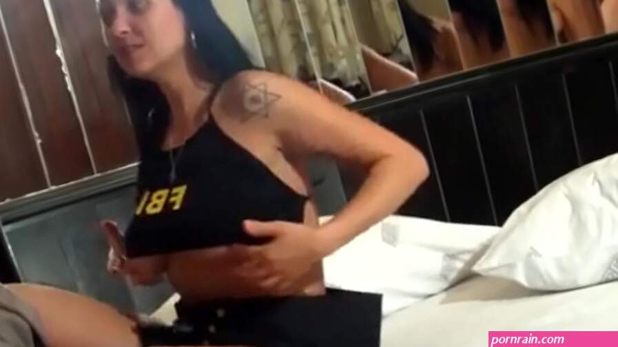 dinni gata agente do fbi