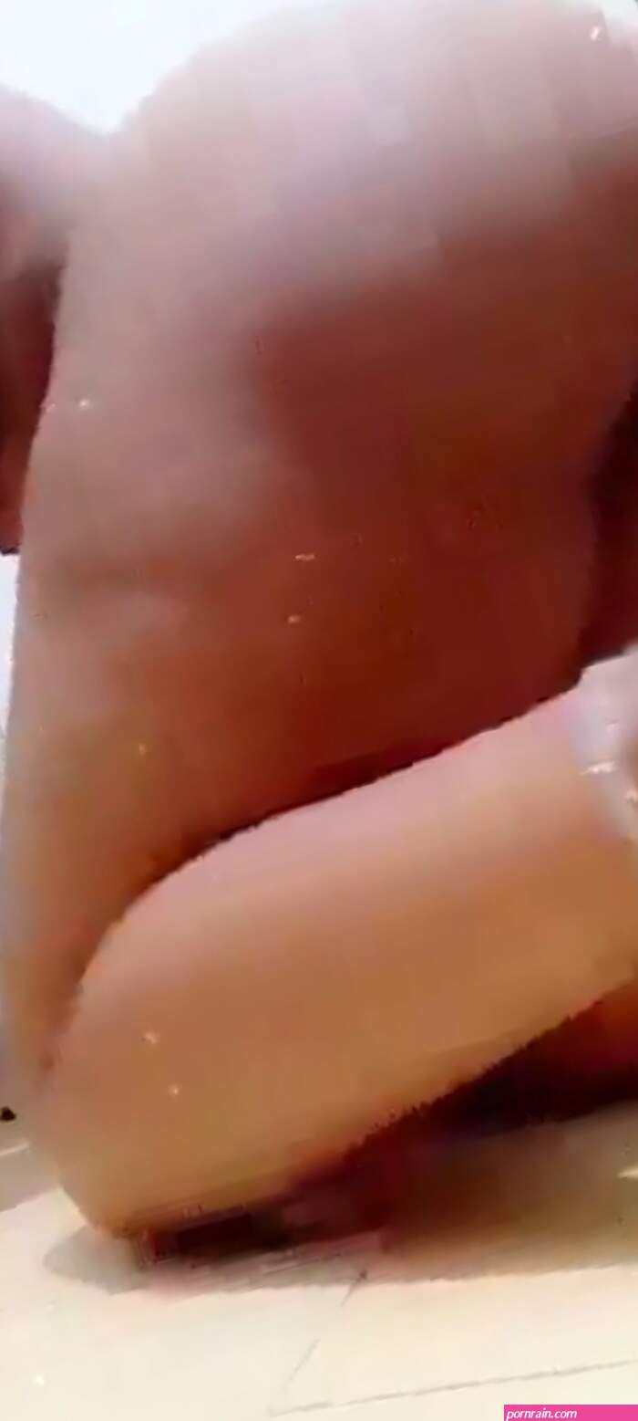 Cindy makhathini tiktok ceiling video twerking naked.