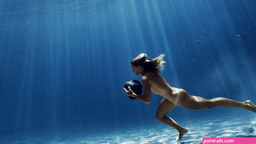 ESPNs Body Issue: Behind the Scenes with Courtney Conlogue