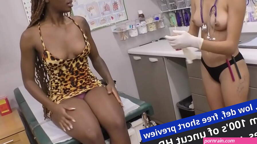 Giggles Shocked When Dr. Aria Nicole Walks In Butt Naked To Perform Examination! See Entire Movie The Doctors New Scrubs At GirlsGoneGyno! Reup