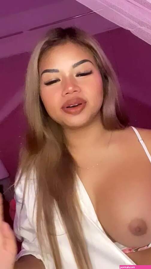 Pattaya Star Revealing Her Juicy Big Boobs On Cam Onlyfans Video