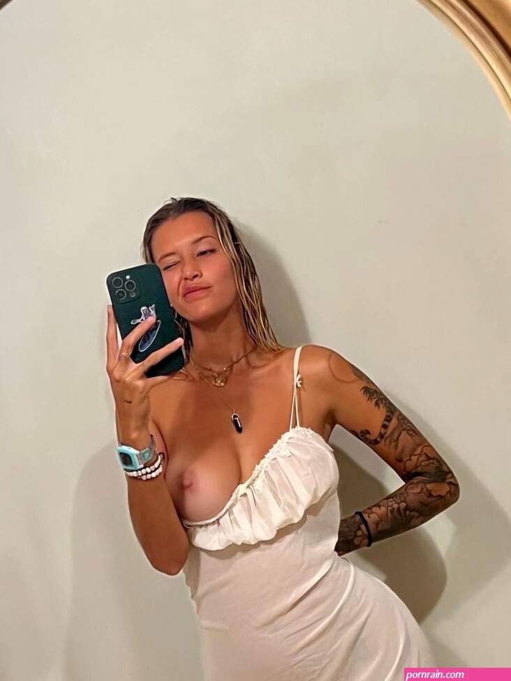 Indie on X: RT if you like a cheeky titty pic