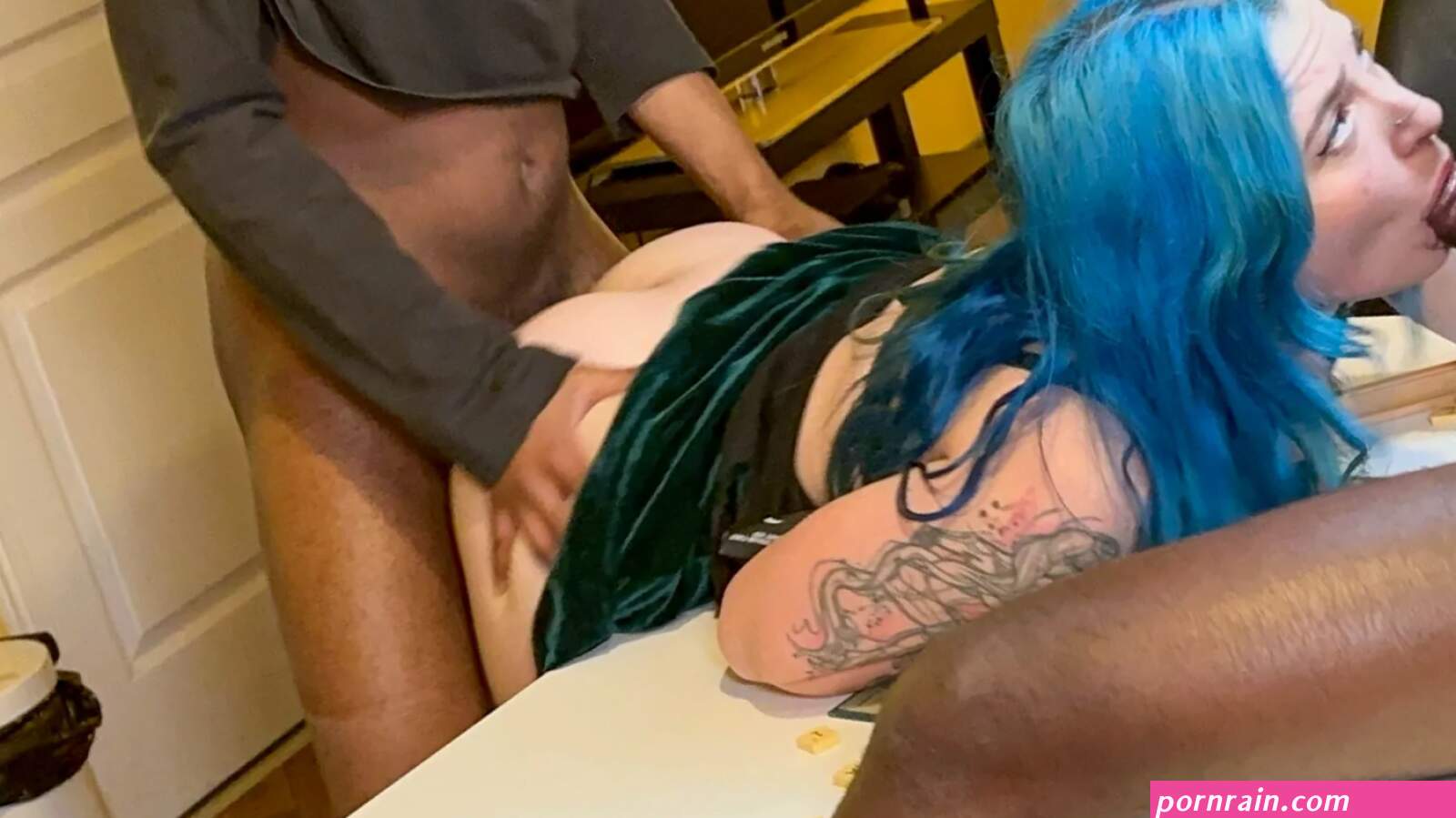 Khalamite: 36 Nude Pics