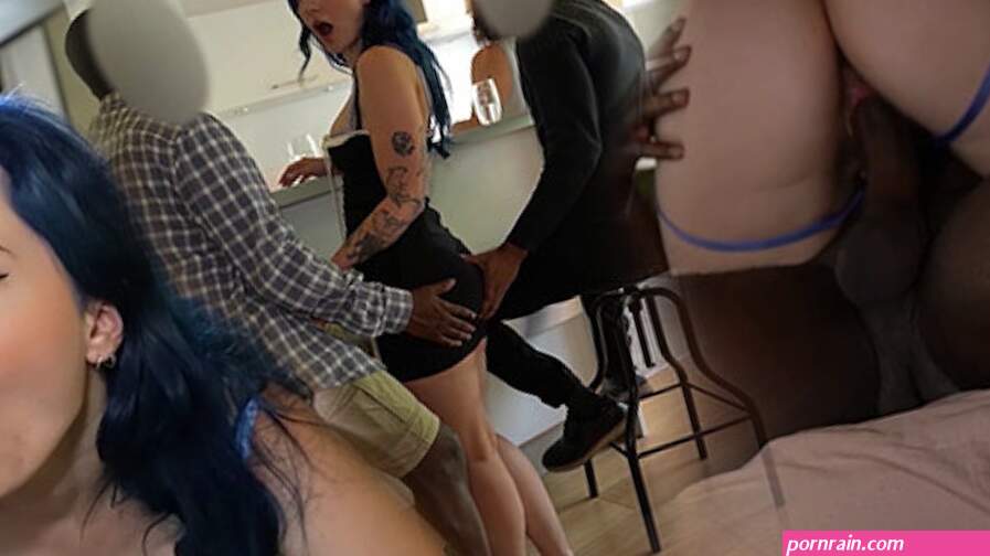 Khalamité Cheats on Her Boyfriend and Gets Fucked in Secret at Her Home While He Cooks!!!