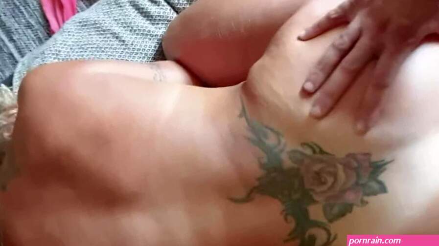 AMATEUR MILF: HOT BLONDE M.O.M GETS CREAMPIED DURING ANAL SEX 10MN LOOP