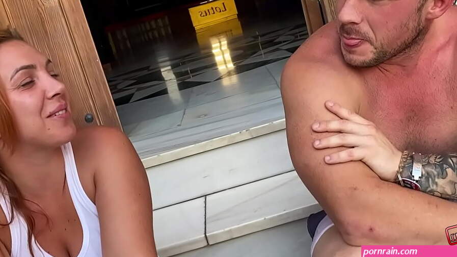 Casting porno a un fan en club swinger