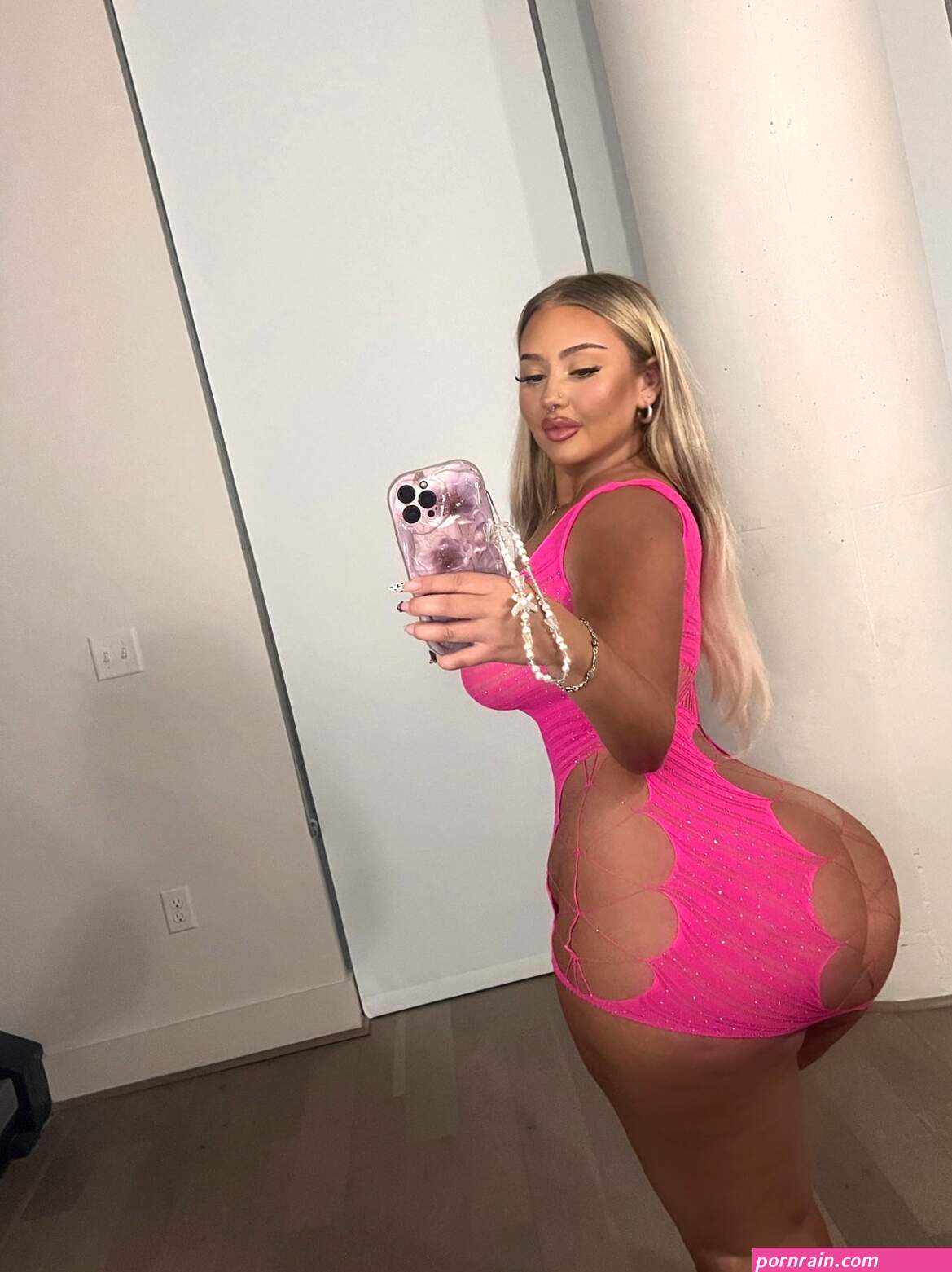 Sage Dovina