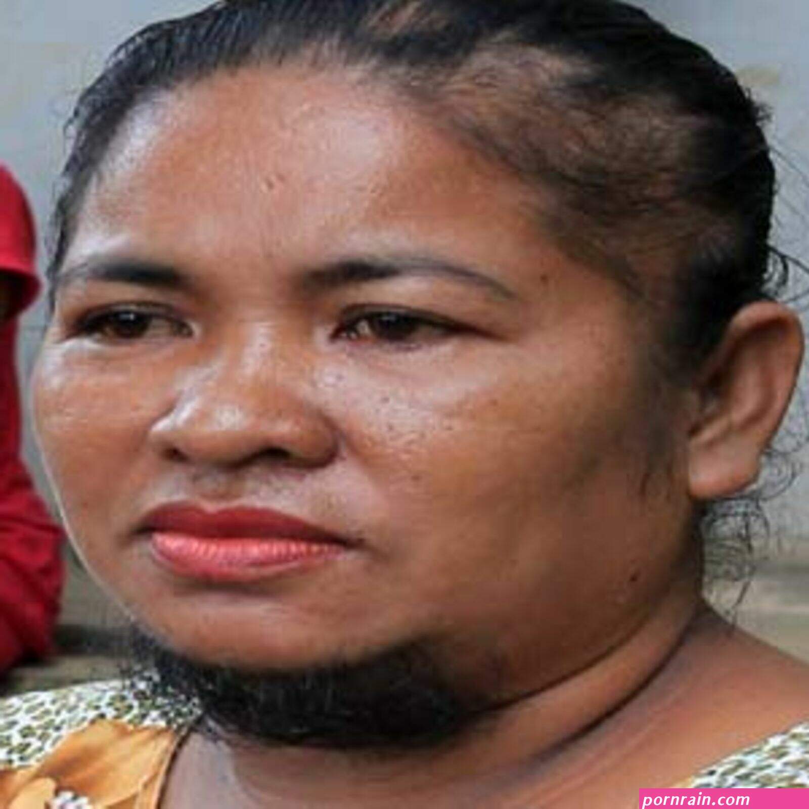 Sifa ya mwanamke mwenye kuma kubwa
