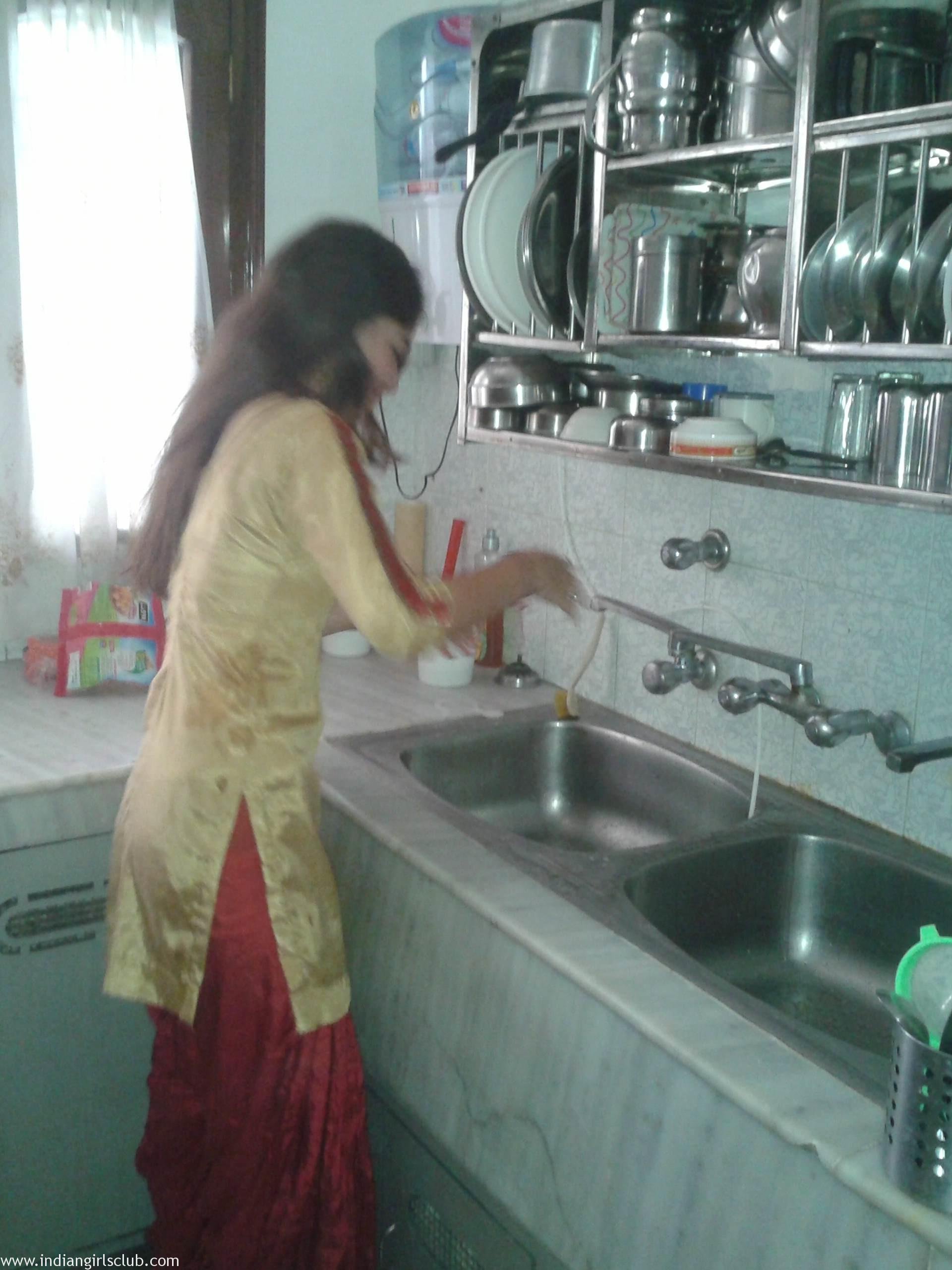 Kitchen sex mms
