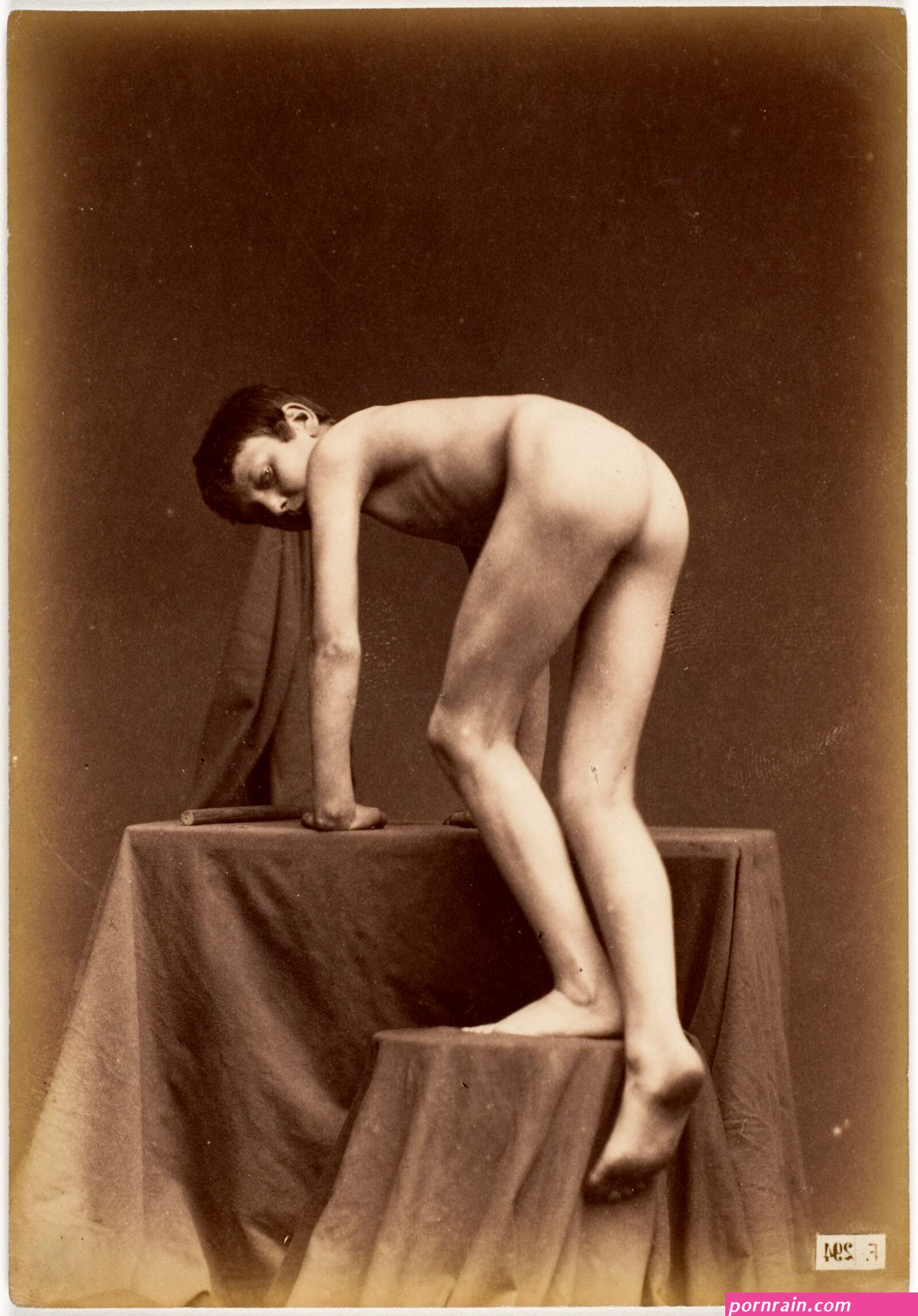 Nude art young