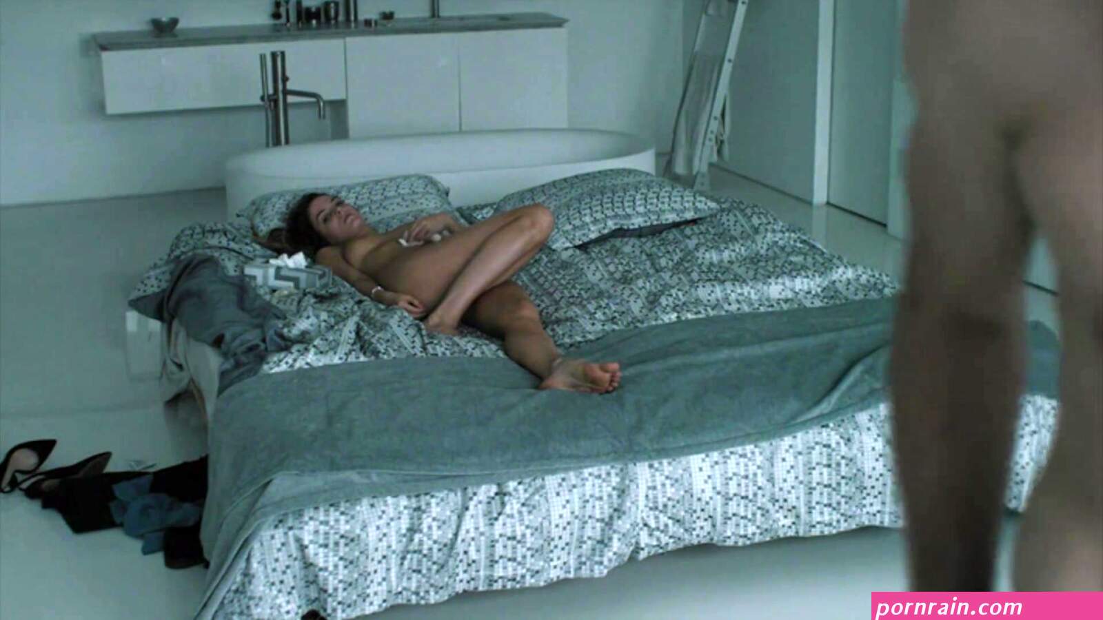 Riley keough nude