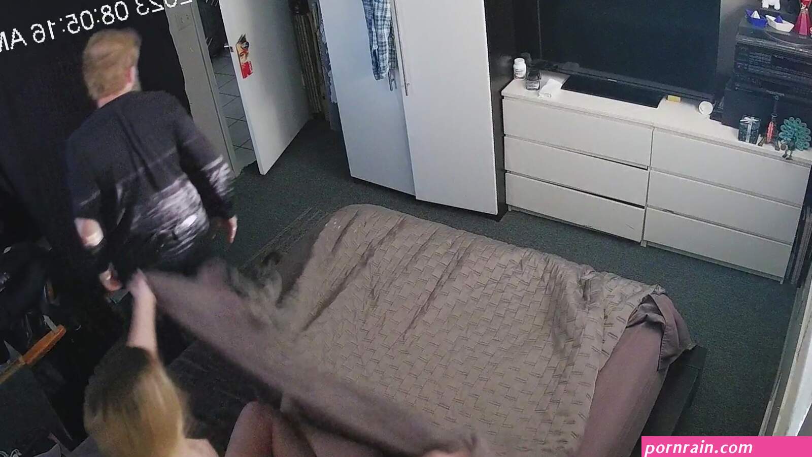 Changing room voyeur