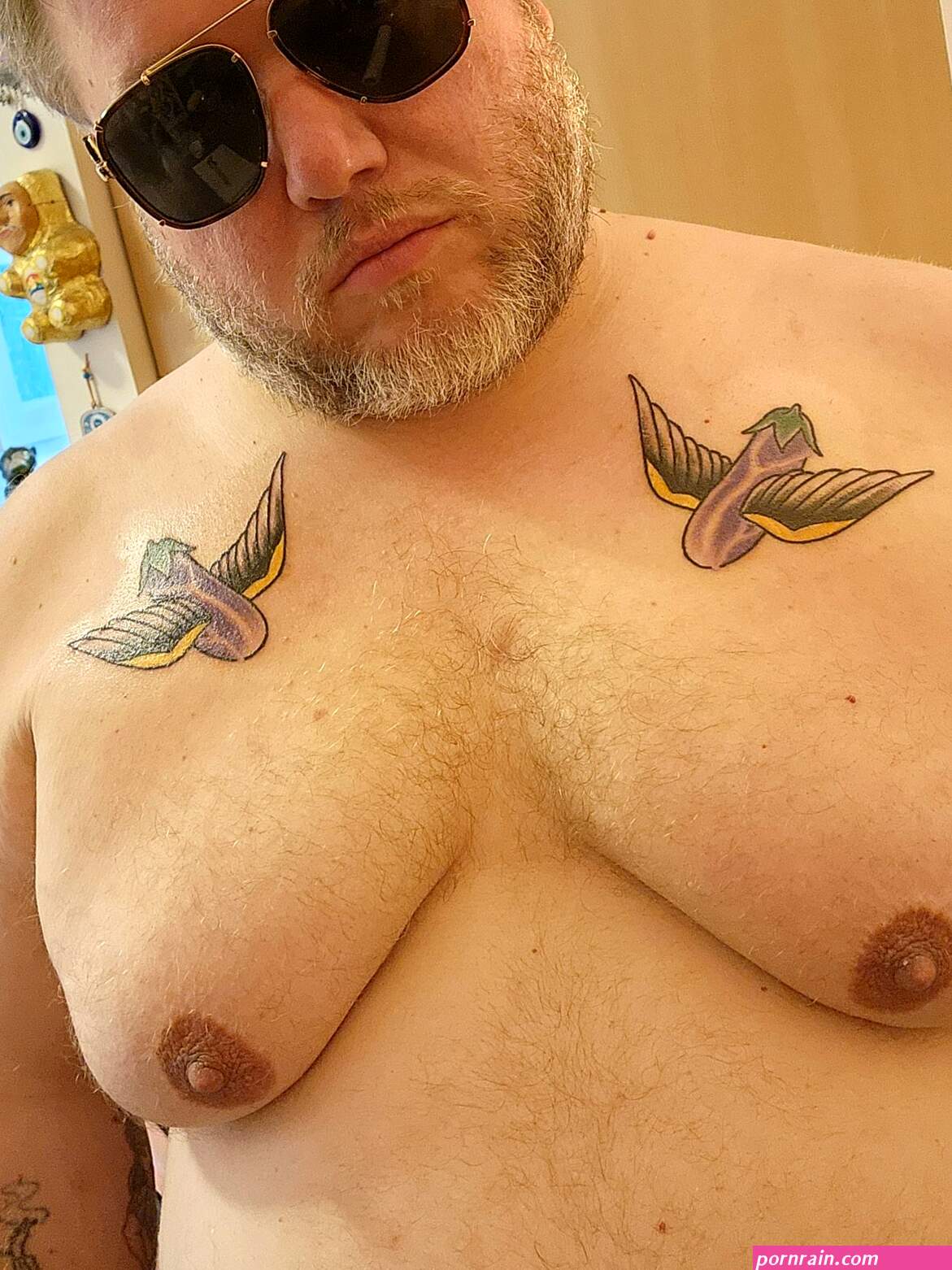 Suck man tits
